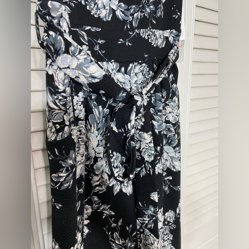 NWT Medium Honey and Rosie Floral Black White Gray Blue Romper Jumpsuit - Picture 2 of 7